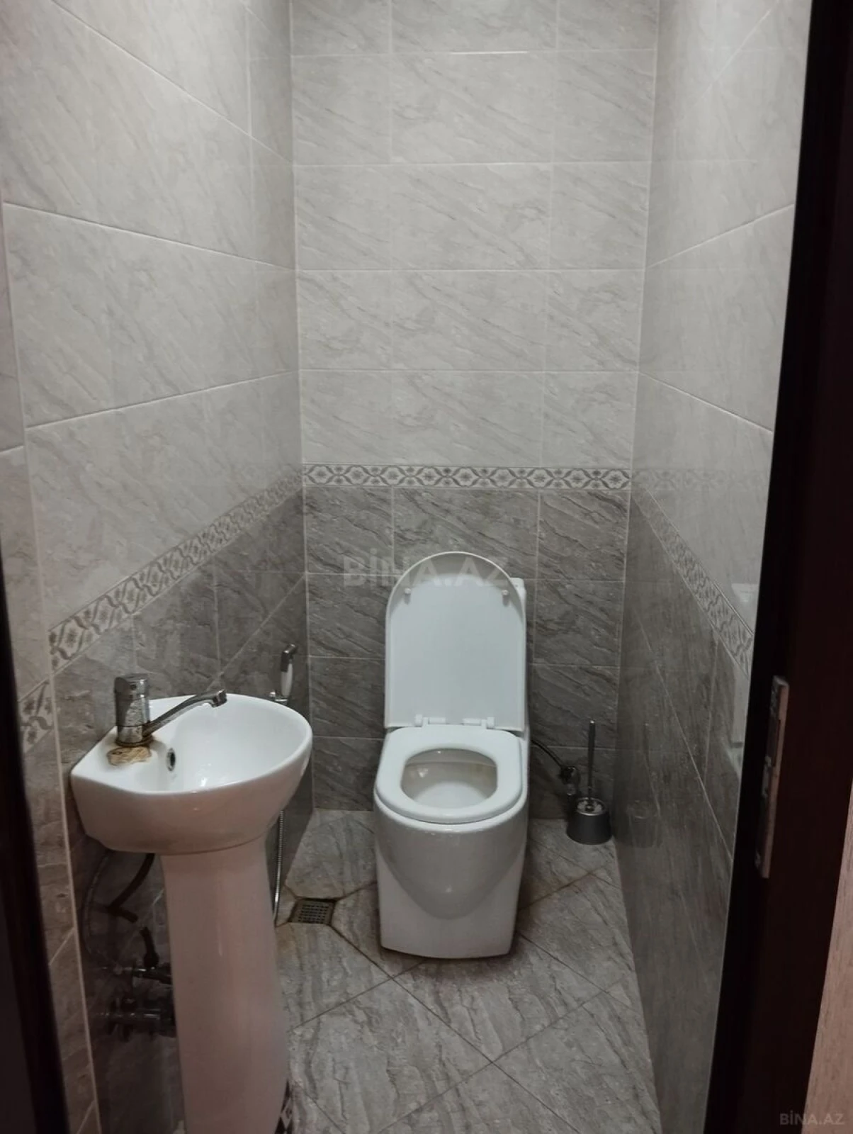 Kirayə verilir 2 otaqlı mənzil 83 m²