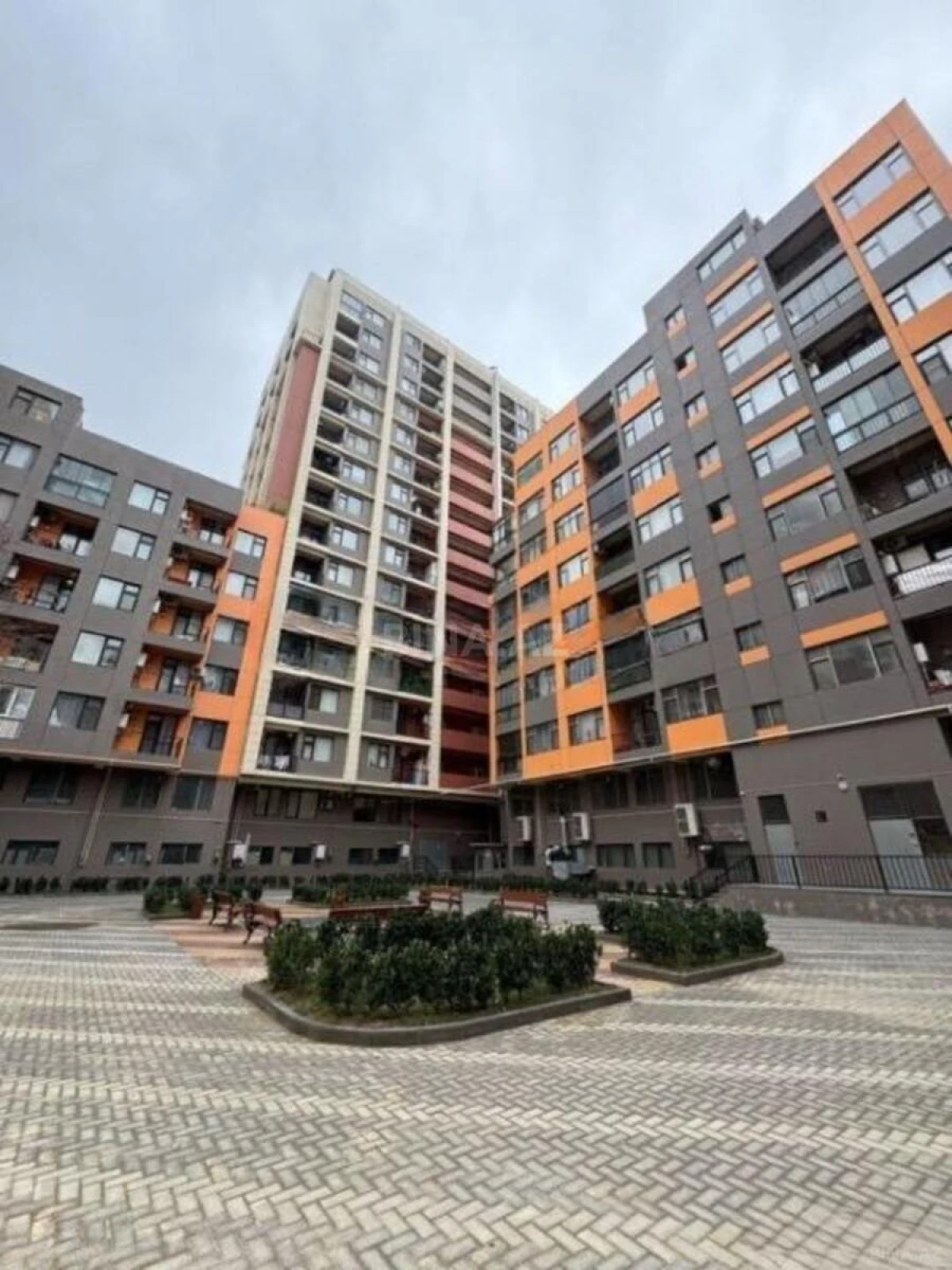 Satılır 2 otaqlı mənzil 58 m²