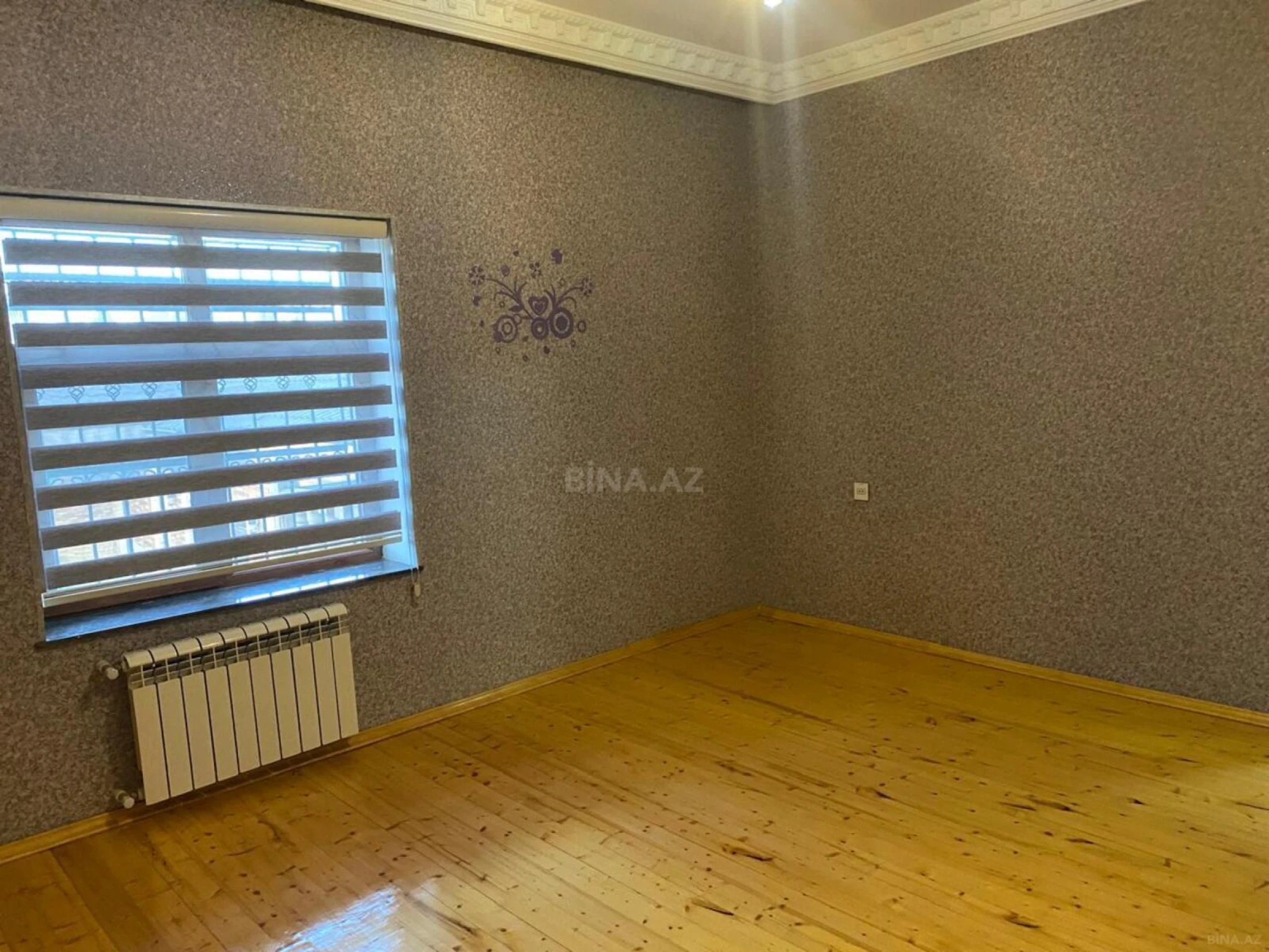 Satılır 7 otaqlı həyət evi 240 m²