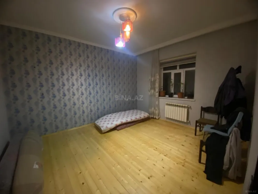 Satılır 7 otaqlı həyət evi 240 m²