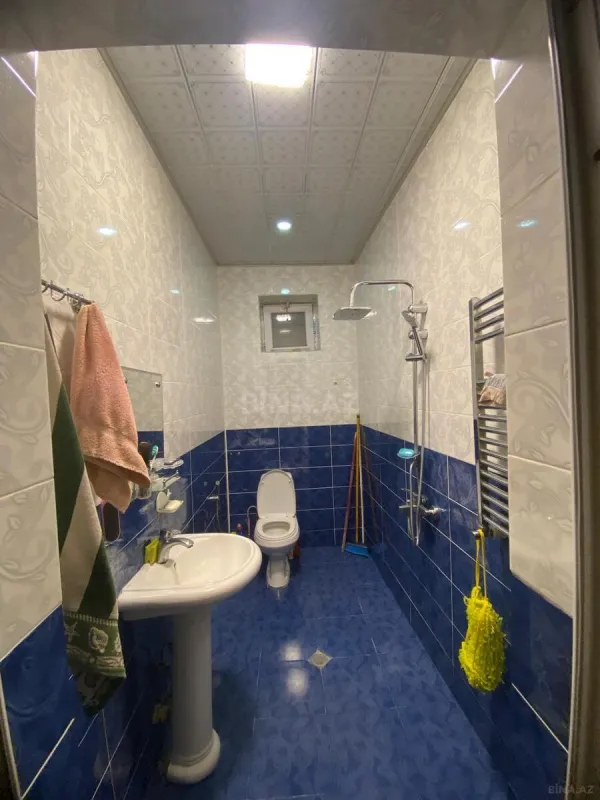Satılır 7 otaqlı həyət evi 240 m²