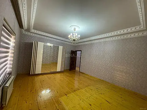 Satılır 7 otaqlı həyət evi 240 m²