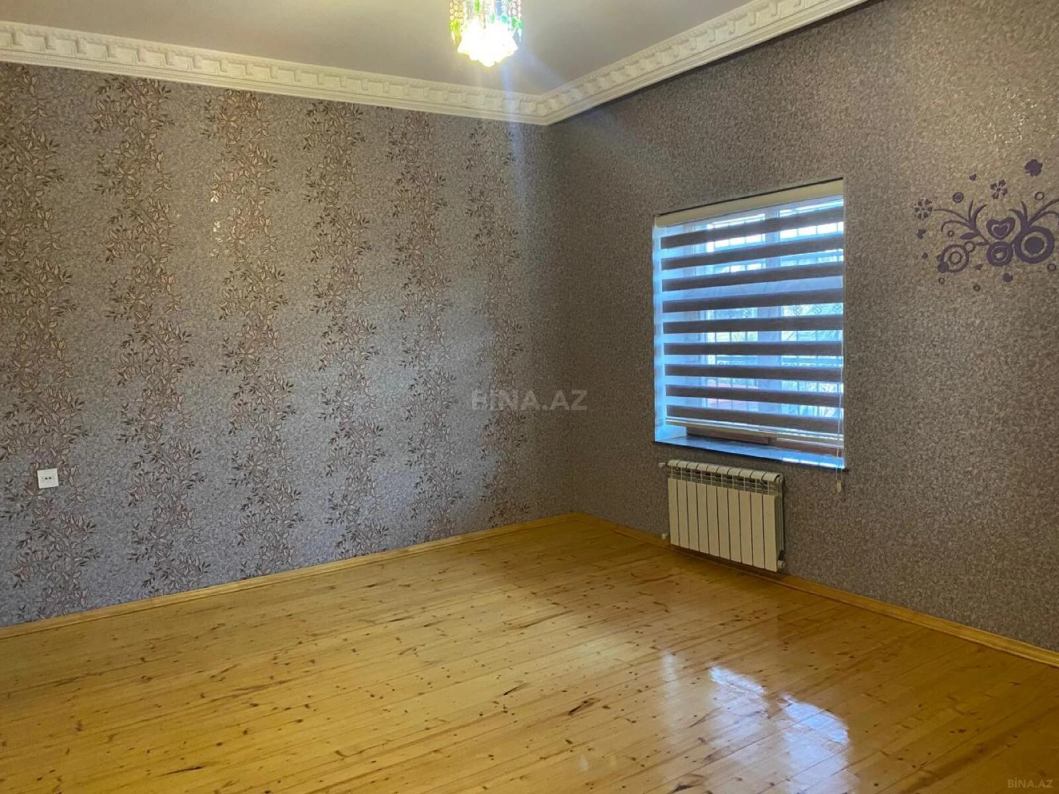 Satılır 7 otaqlı həyət evi 240 m²