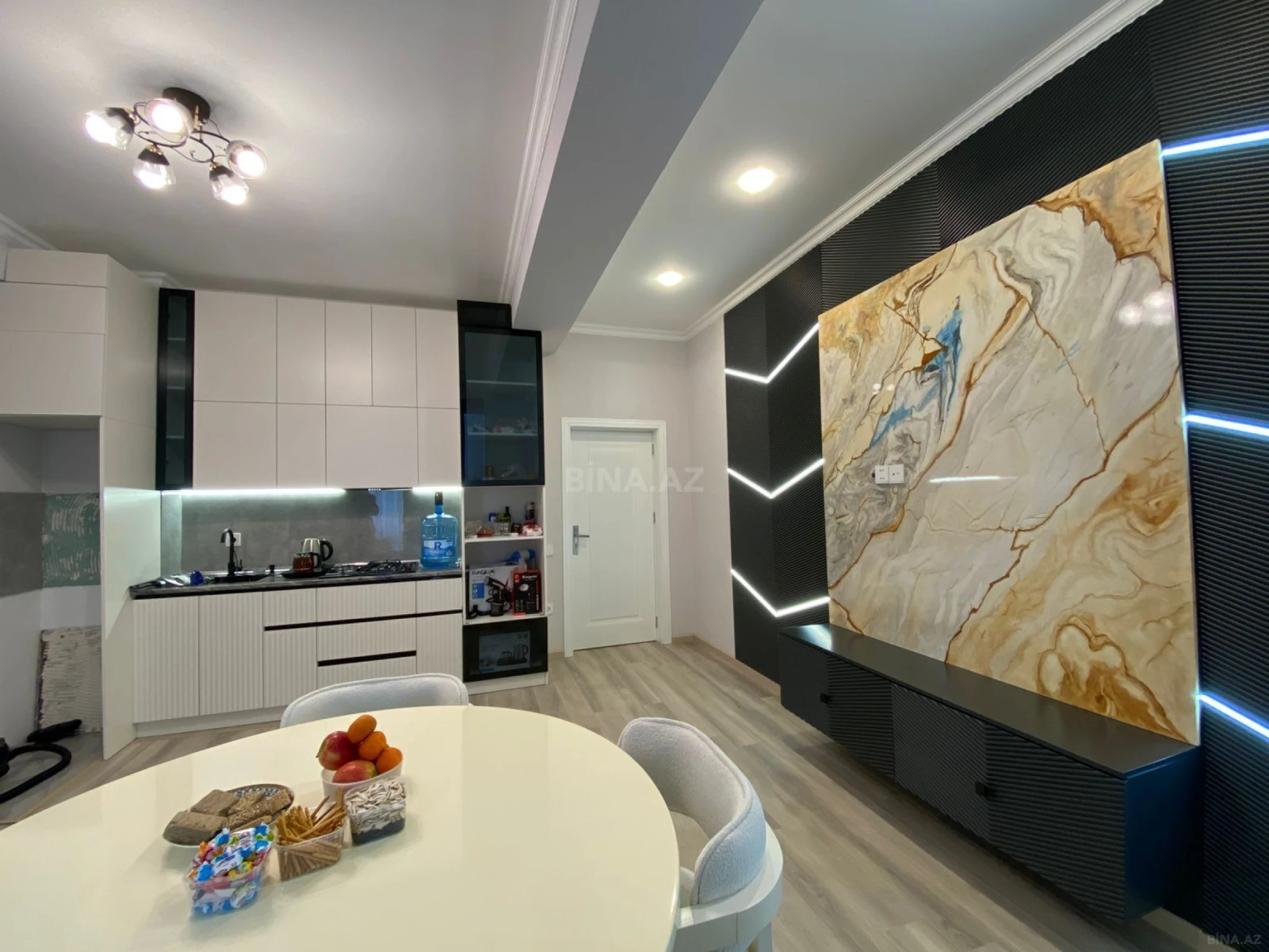 Satılır 2 otaqlı mənzil 57 m²