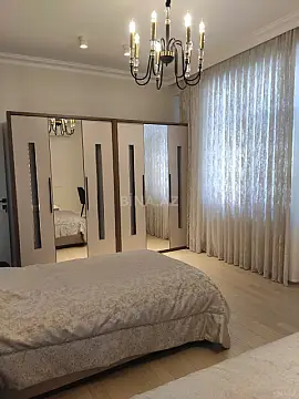 Kirayə verilir 3 otaqlı mənzil 170 m²