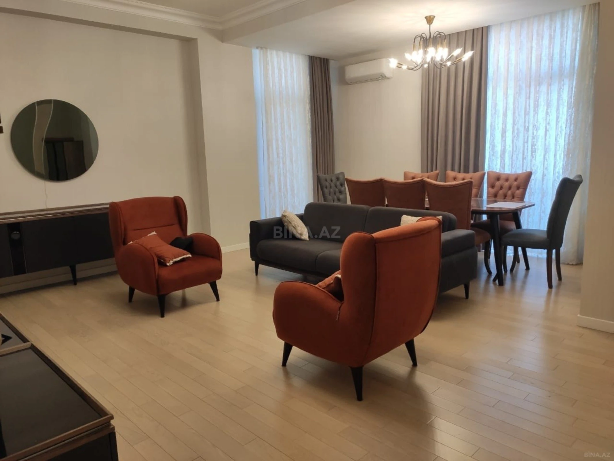 Kirayə verilir 3 otaqlı mənzil 170 m²