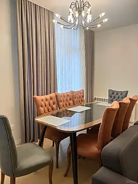 Kirayə verilir 3 otaqlı mənzil 170 m²