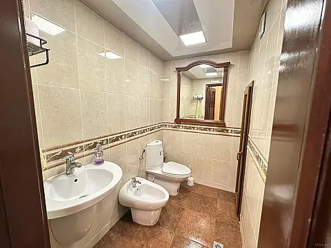 Satılır 3 otaqlı mənzil 130 m²