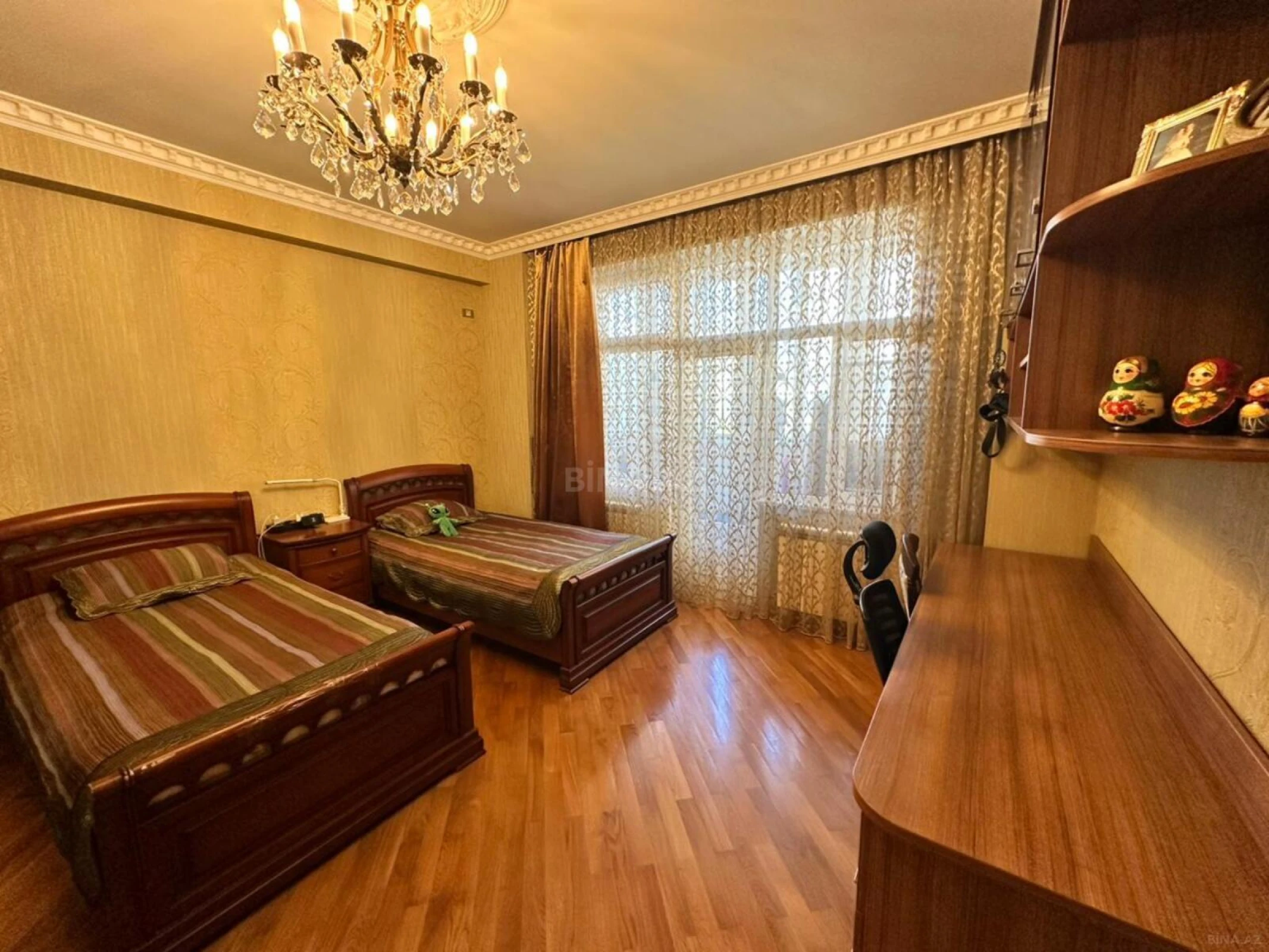 Satılır 3 otaqlı mənzil 130 m²