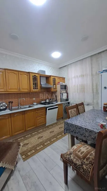 Satılır 4 otaqlı həyət evi 180 m²