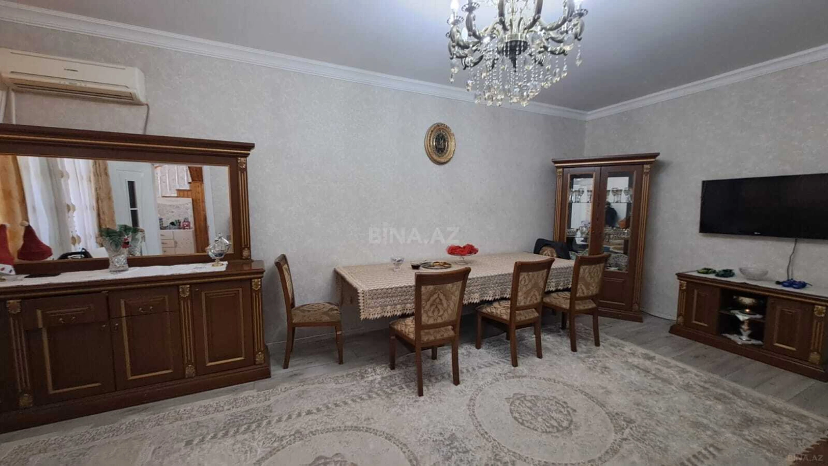 Satılır 4 otaqlı həyət evi 180 m²
