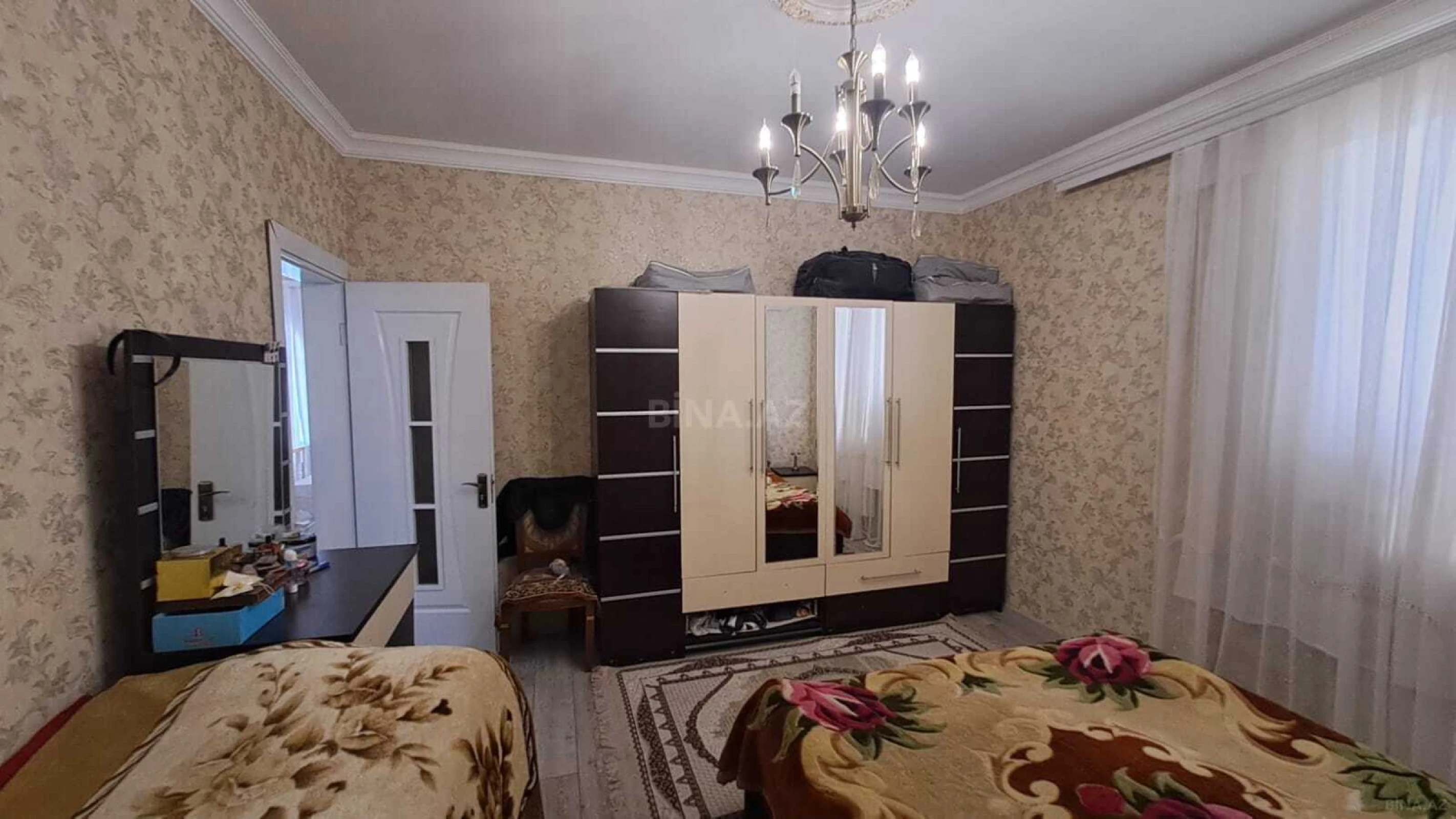 Satılır 4 otaqlı həyət evi 180 m²