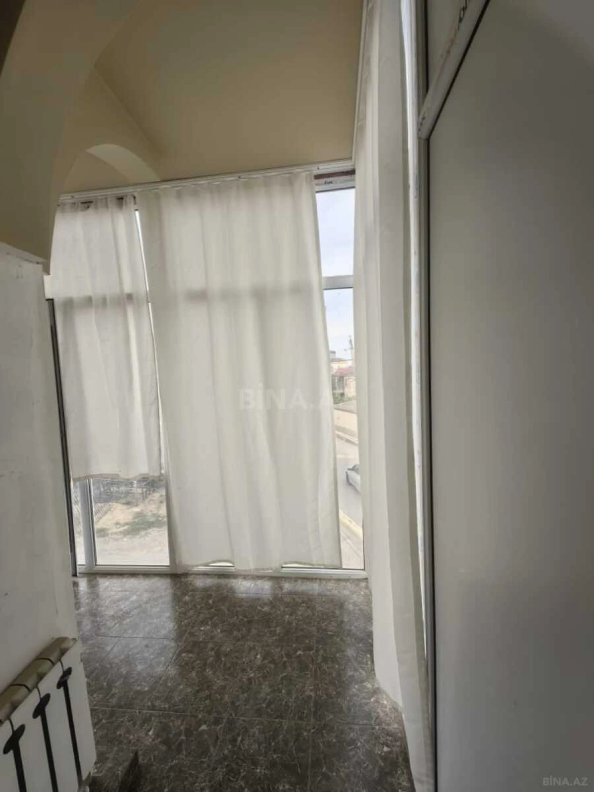 Satılır 1 otaqlı mənzil 40 m²