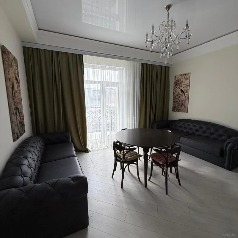 Kirayə verilir 3 otaqlı mənzil 145 m²
