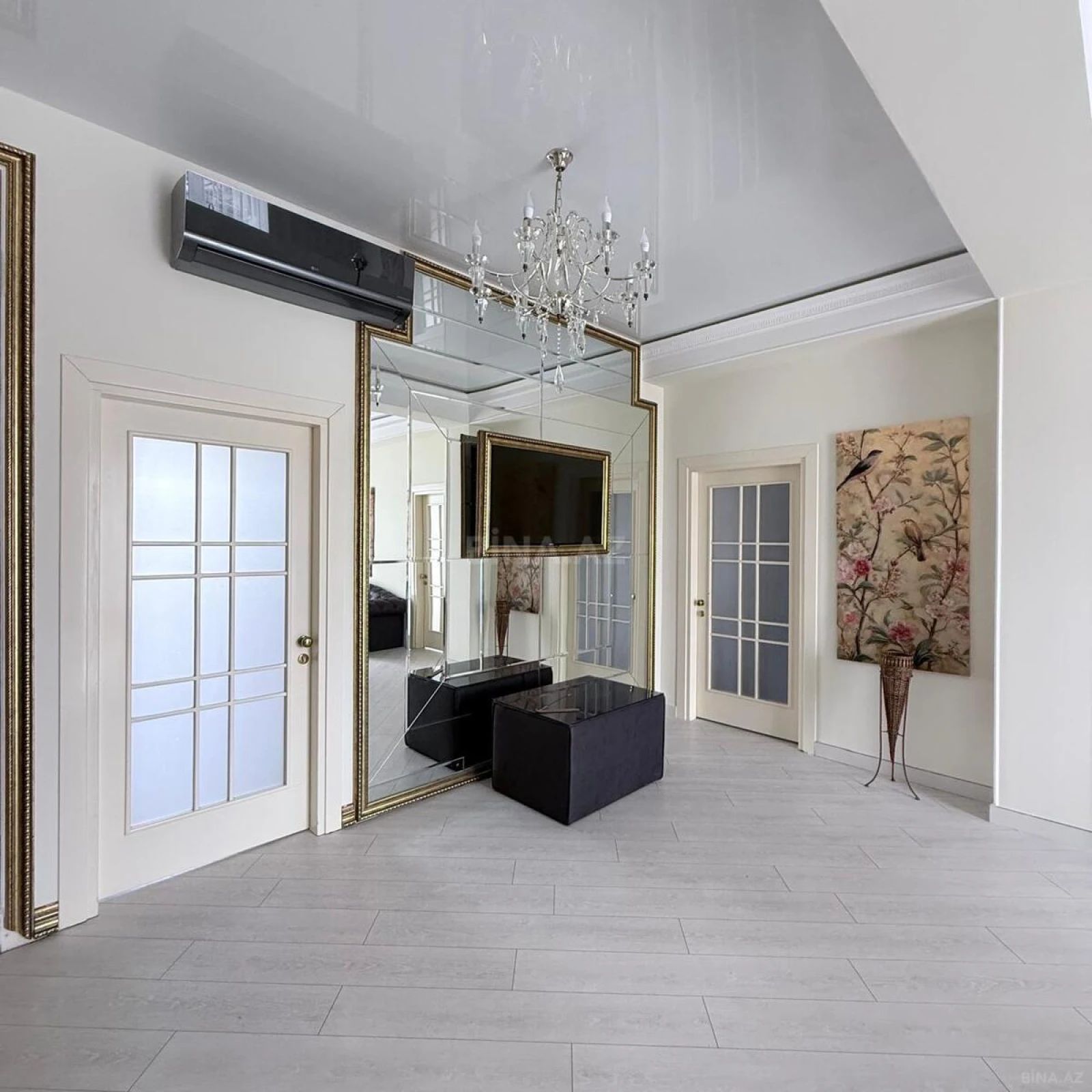 Kirayə verilir 3 otaqlı mənzil 145 m²