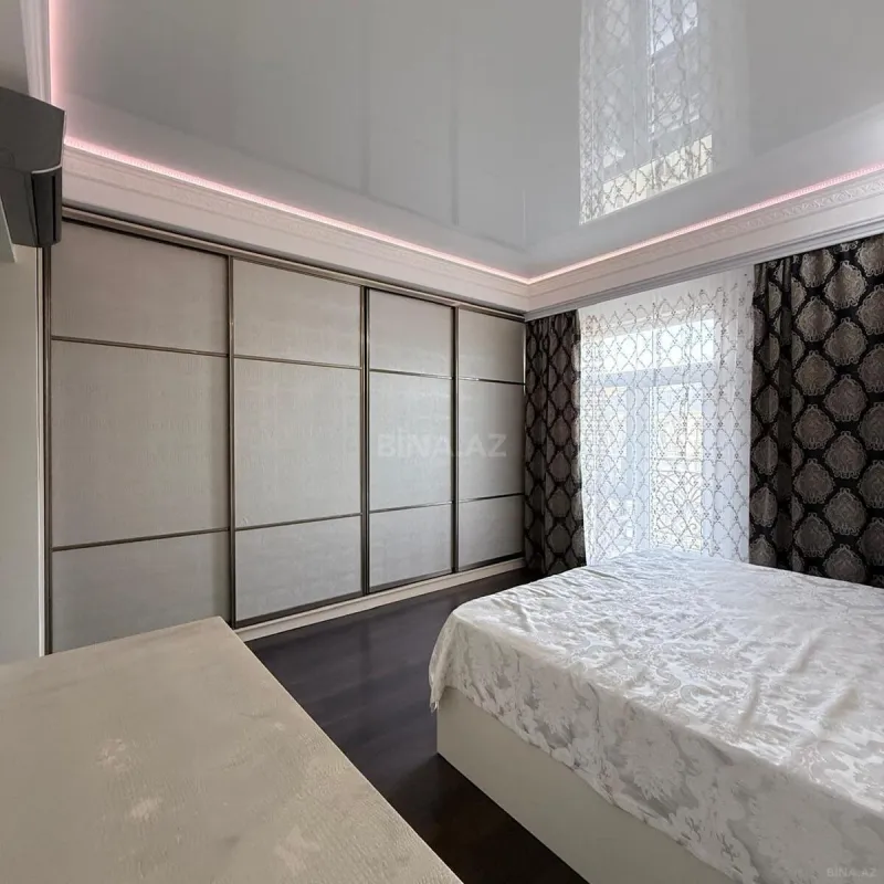 Kirayə verilir 3 otaqlı mənzil 145 m²