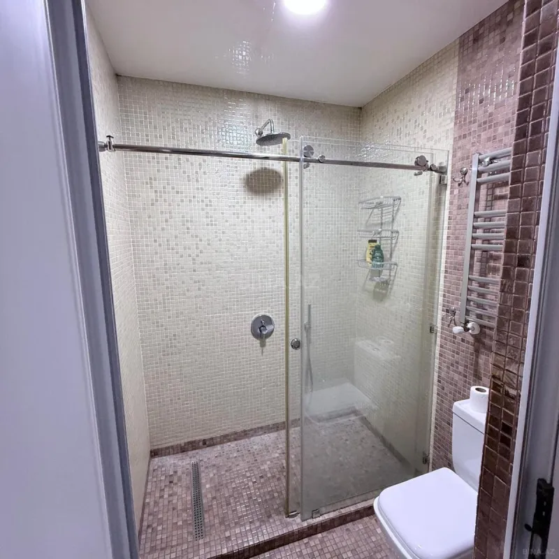 Kirayə verilir 3 otaqlı mənzil 145 m²