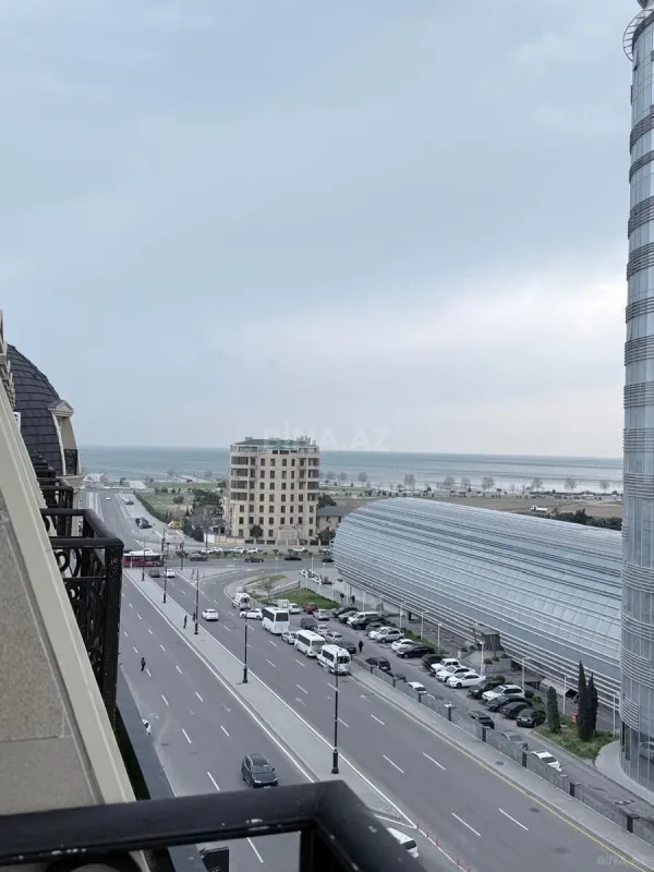 Kirayə verilir 3 otaqlı mənzil 145 m²