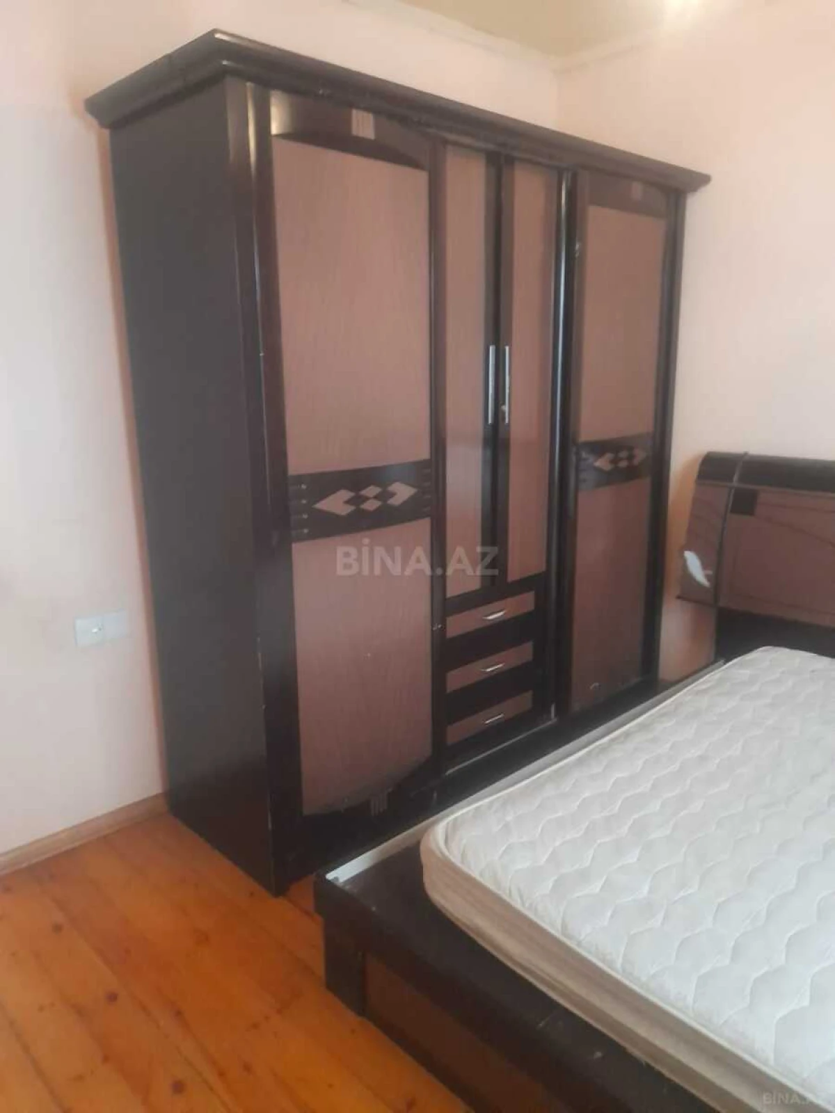 Satılır 4 otaqlı həyət evi 93 m²