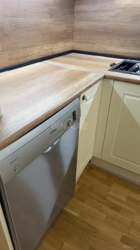 Satılır 3 otaqlı mənzil 120 m²