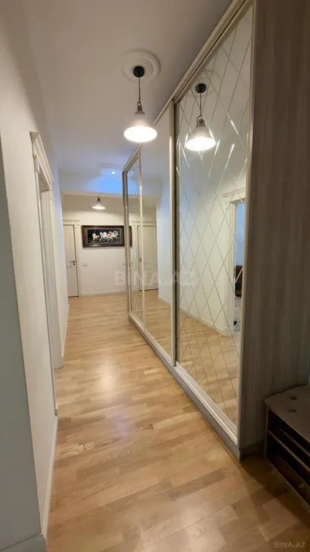 Satılır 3 otaqlı mənzil 120 m²