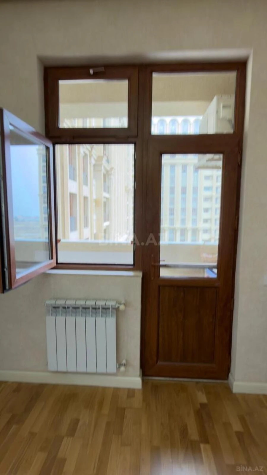 Satılır 3 otaqlı mənzil 120 m²