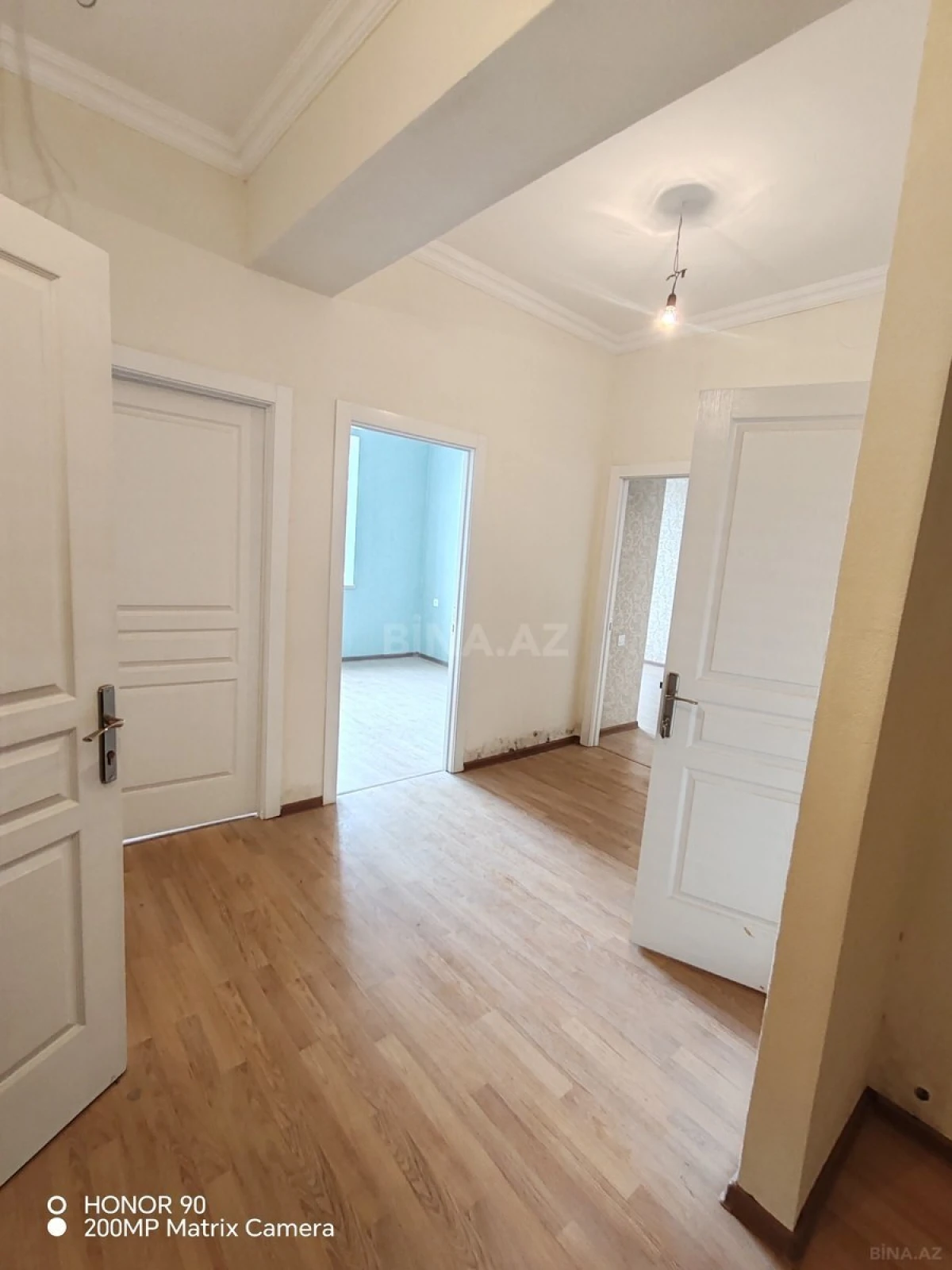 Satılır 4 otaqlı mənzil 85 m²