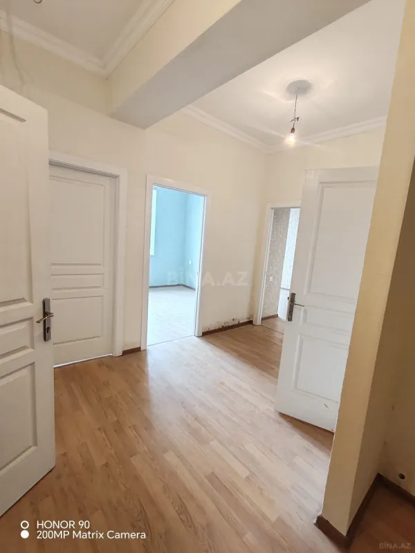 Satılır 4 otaqlı mənzil 85 m²