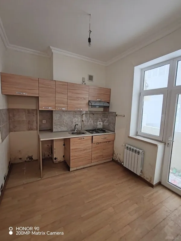 Satılır 4 otaqlı mənzil 85 m²