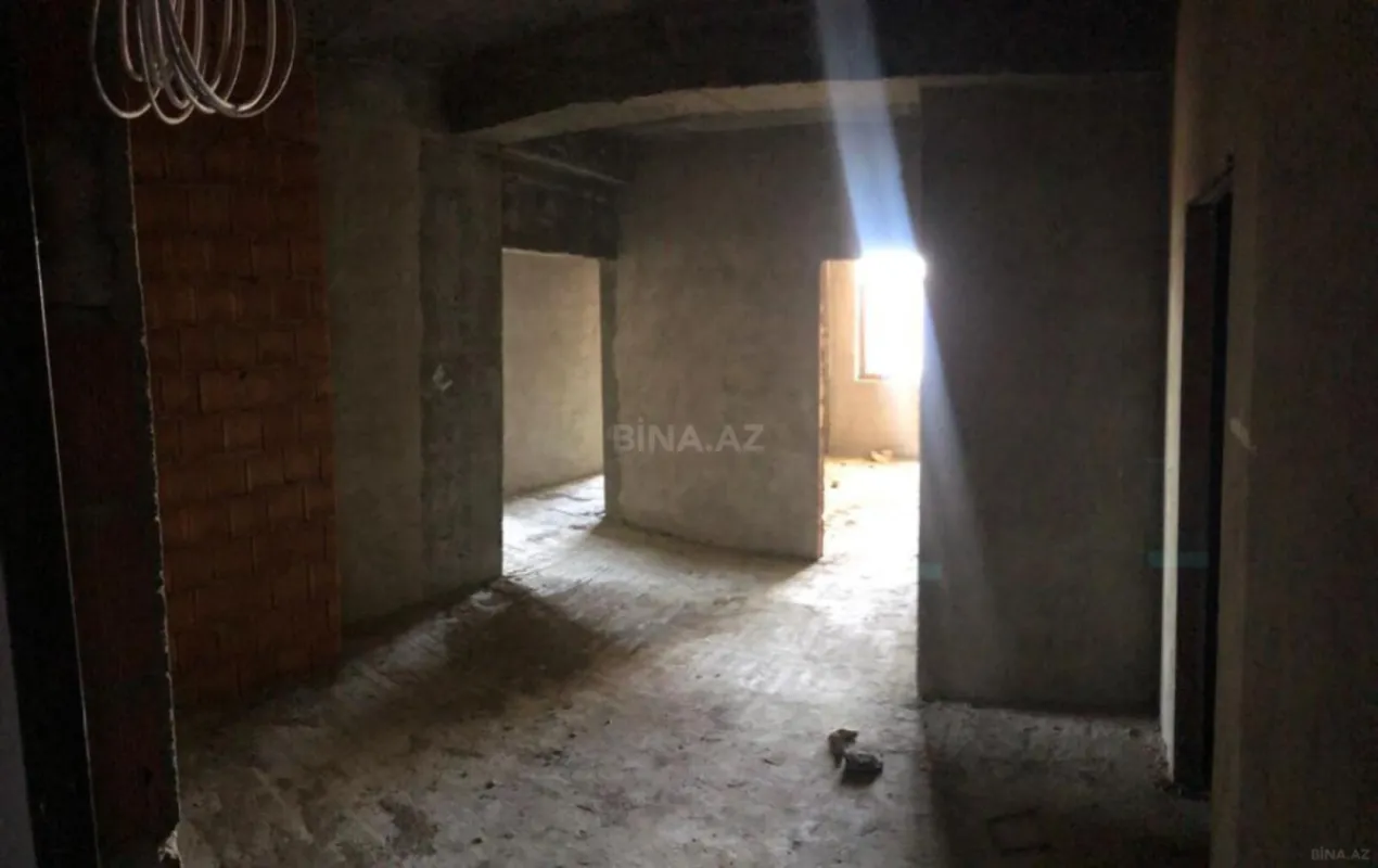 Satılır 3 otaqlı mənzil 122.5 m²