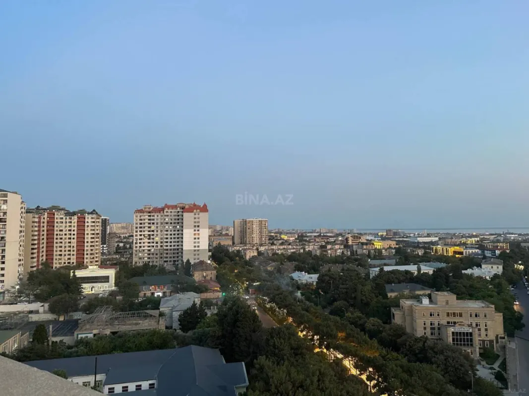 Satılır 3 otaqlı mənzil 122.5 m²
