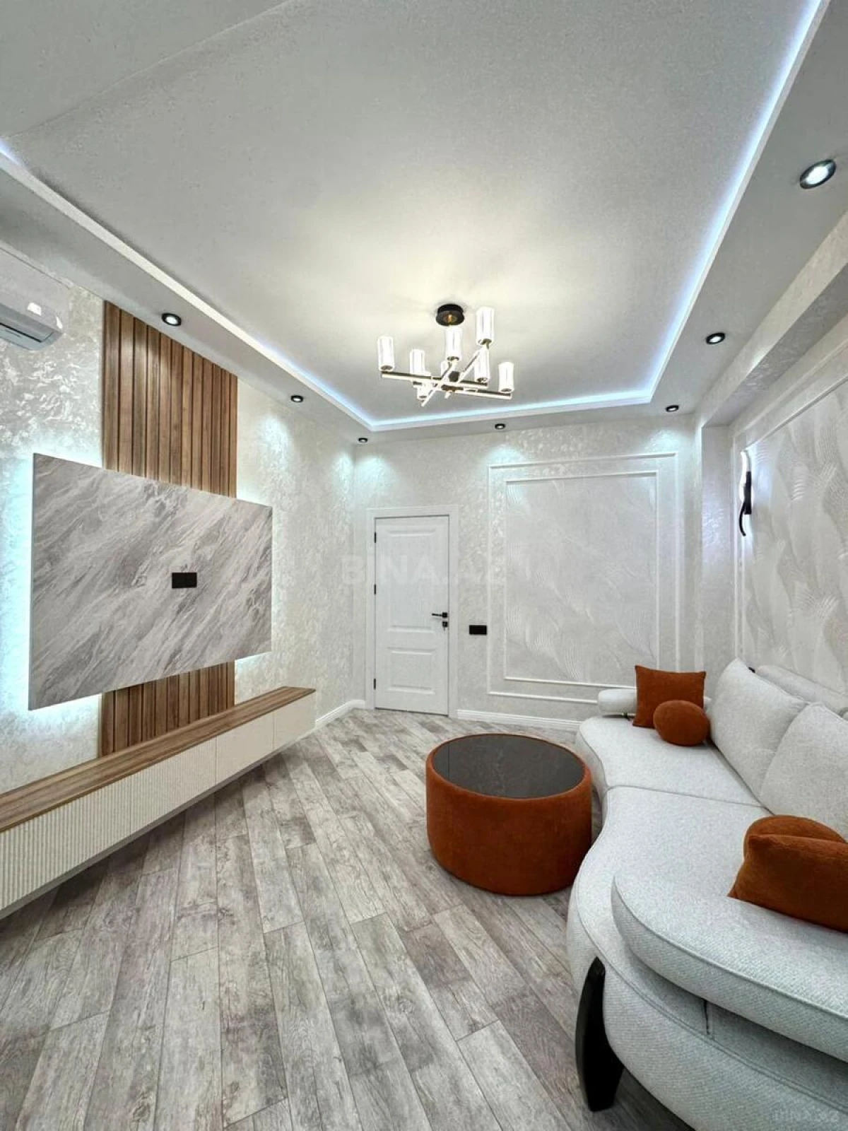 Satılır 2 otaqlı mənzil 55 m²