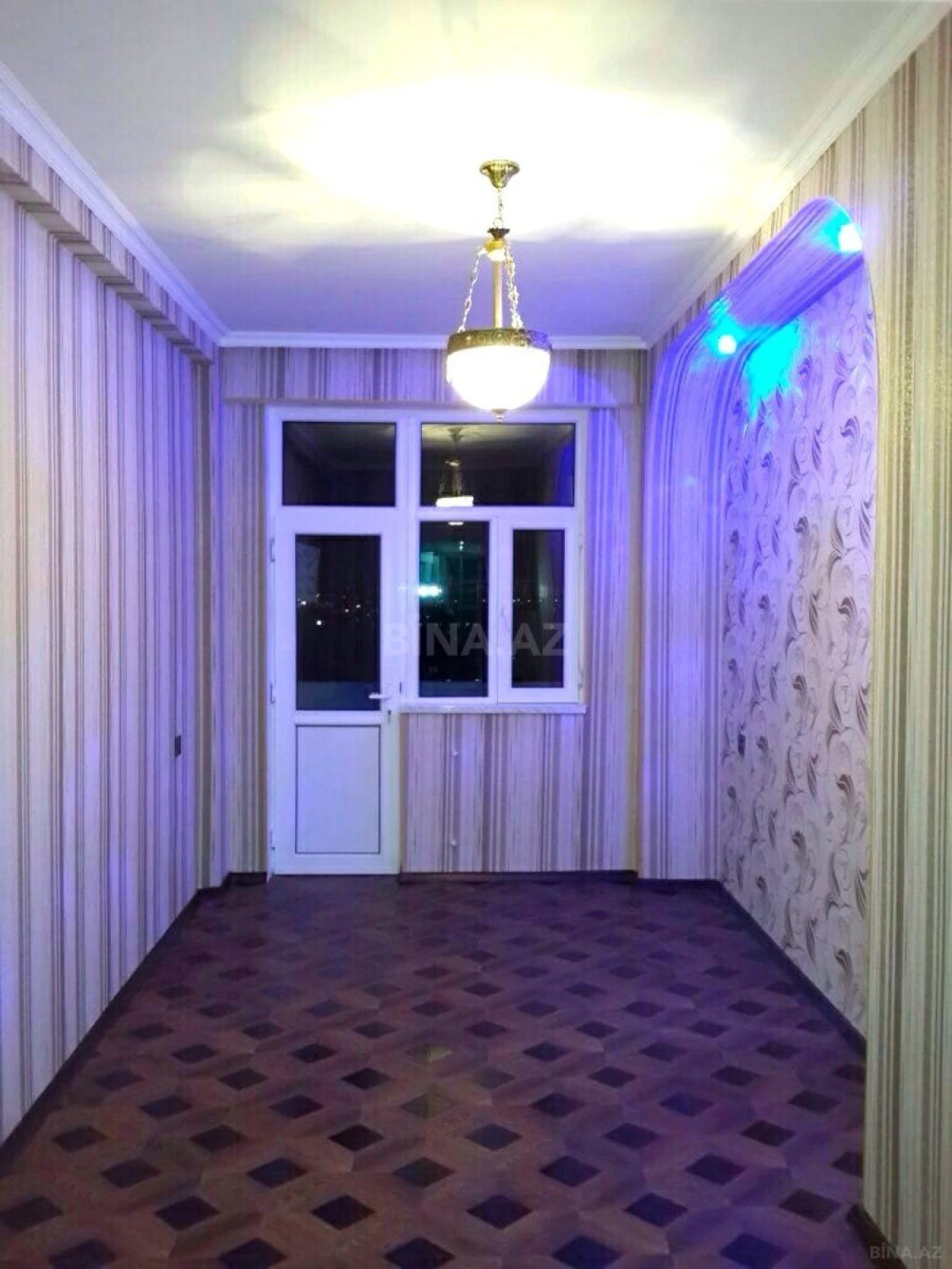 Satılır 2 otaqlı mənzil 67 m²