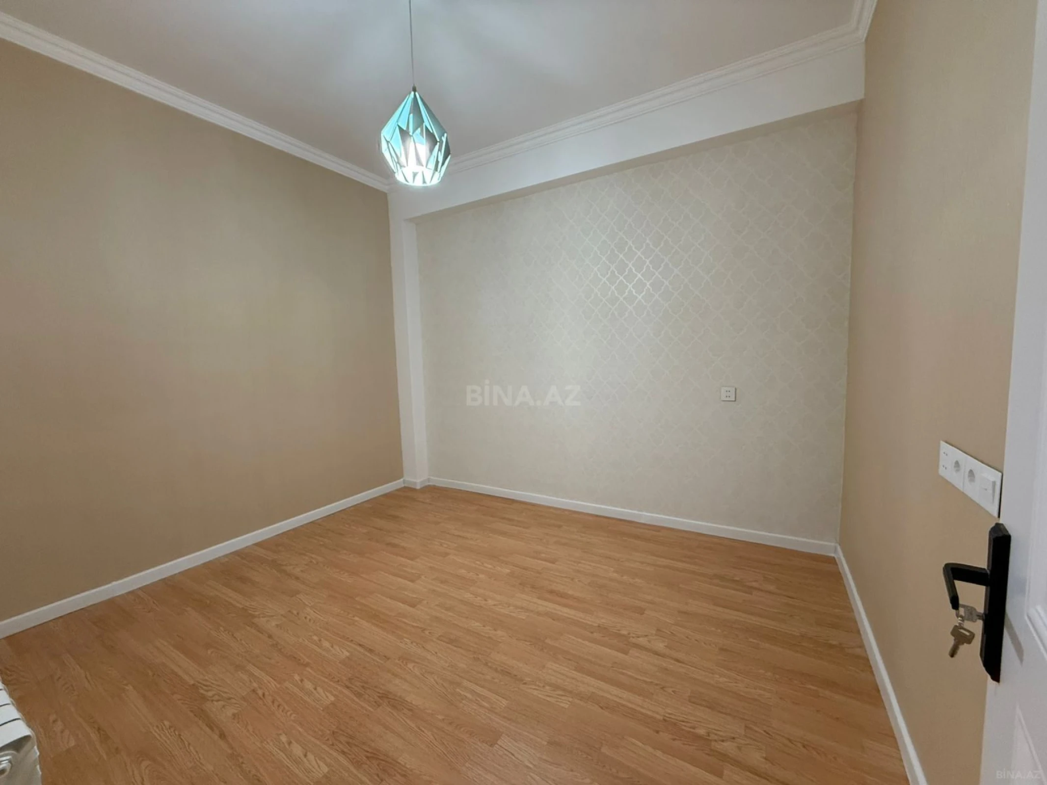Satılır 3 otaqlı mənzil 74 m²