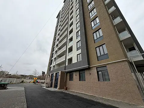 Satılır 3 otaqlı mənzil 125 m² — Bakı 3 otaq 125.00 m²