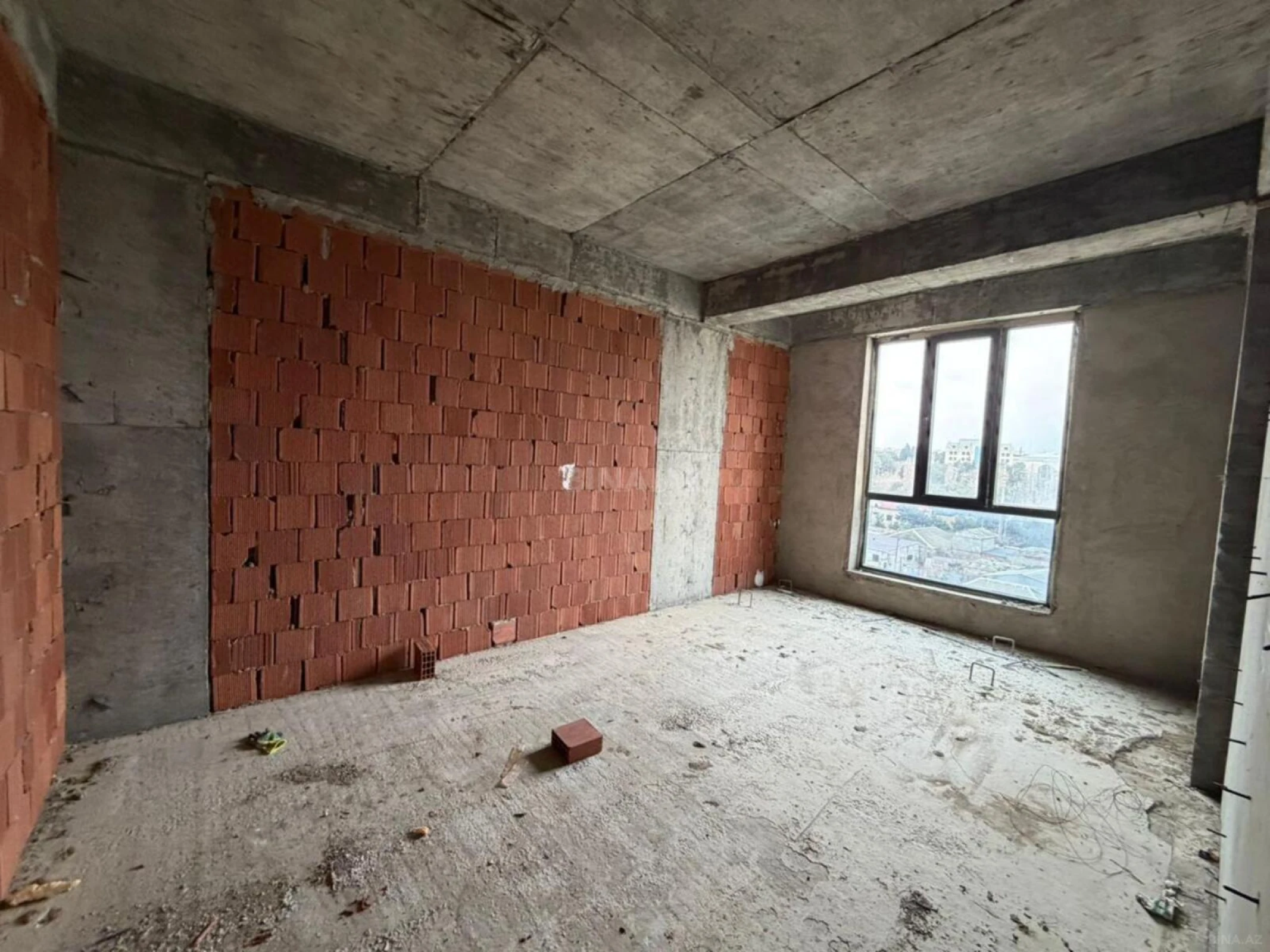 Satılır 3 otaqlı mənzil 125 m²