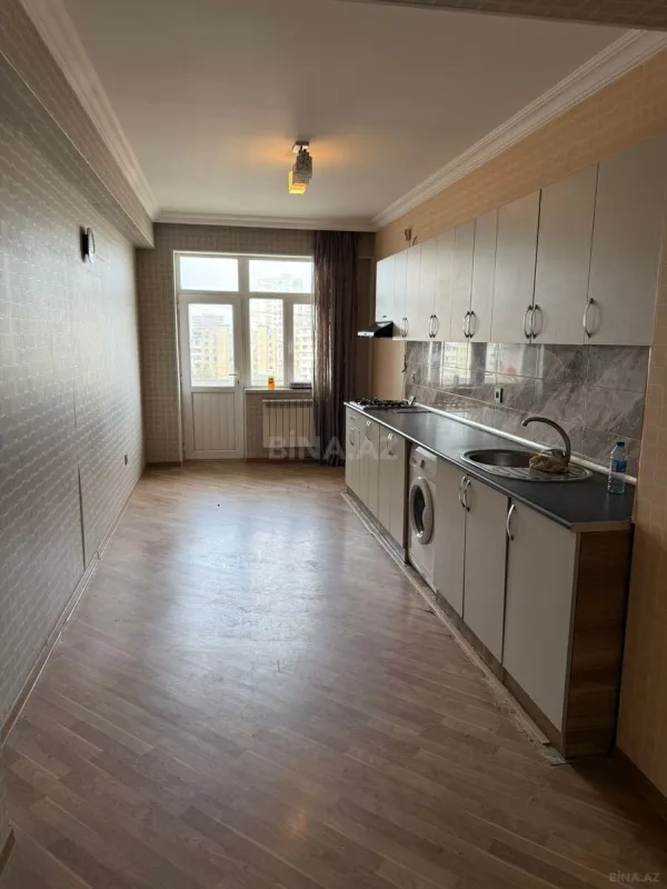 Satılır 3 otaqlı mənzil 150 m²