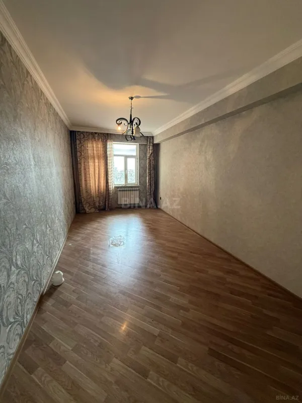 Satılır 3 otaqlı mənzil 150 m²