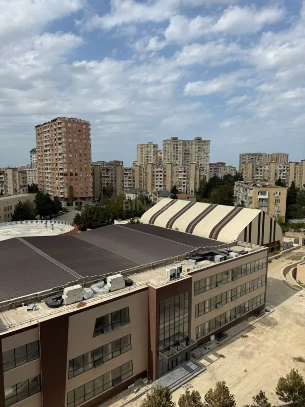Satılır 3 otaqlı mənzil 150 m²