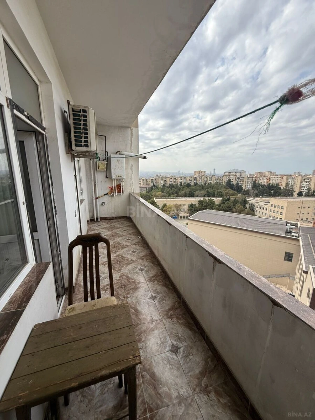 Satılır 3 otaqlı mənzil 150 m²