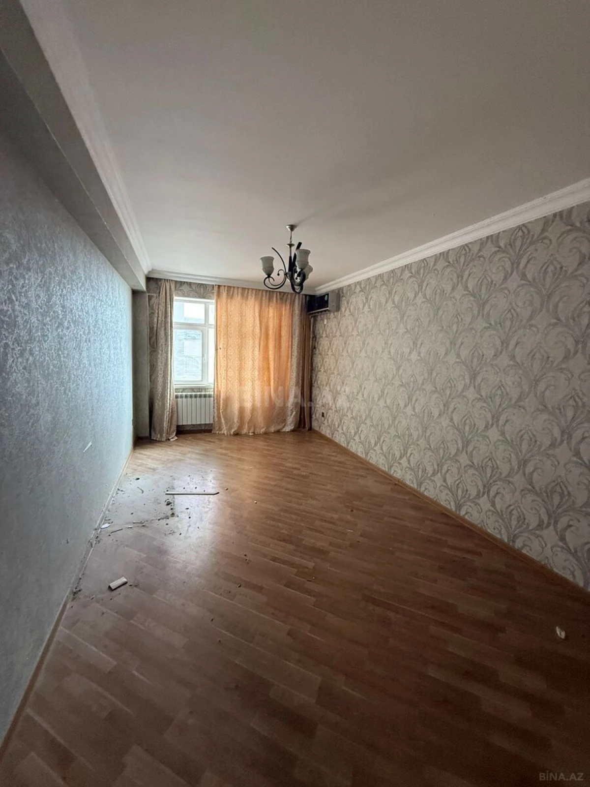 Satılır 3 otaqlı mənzil 150 m²