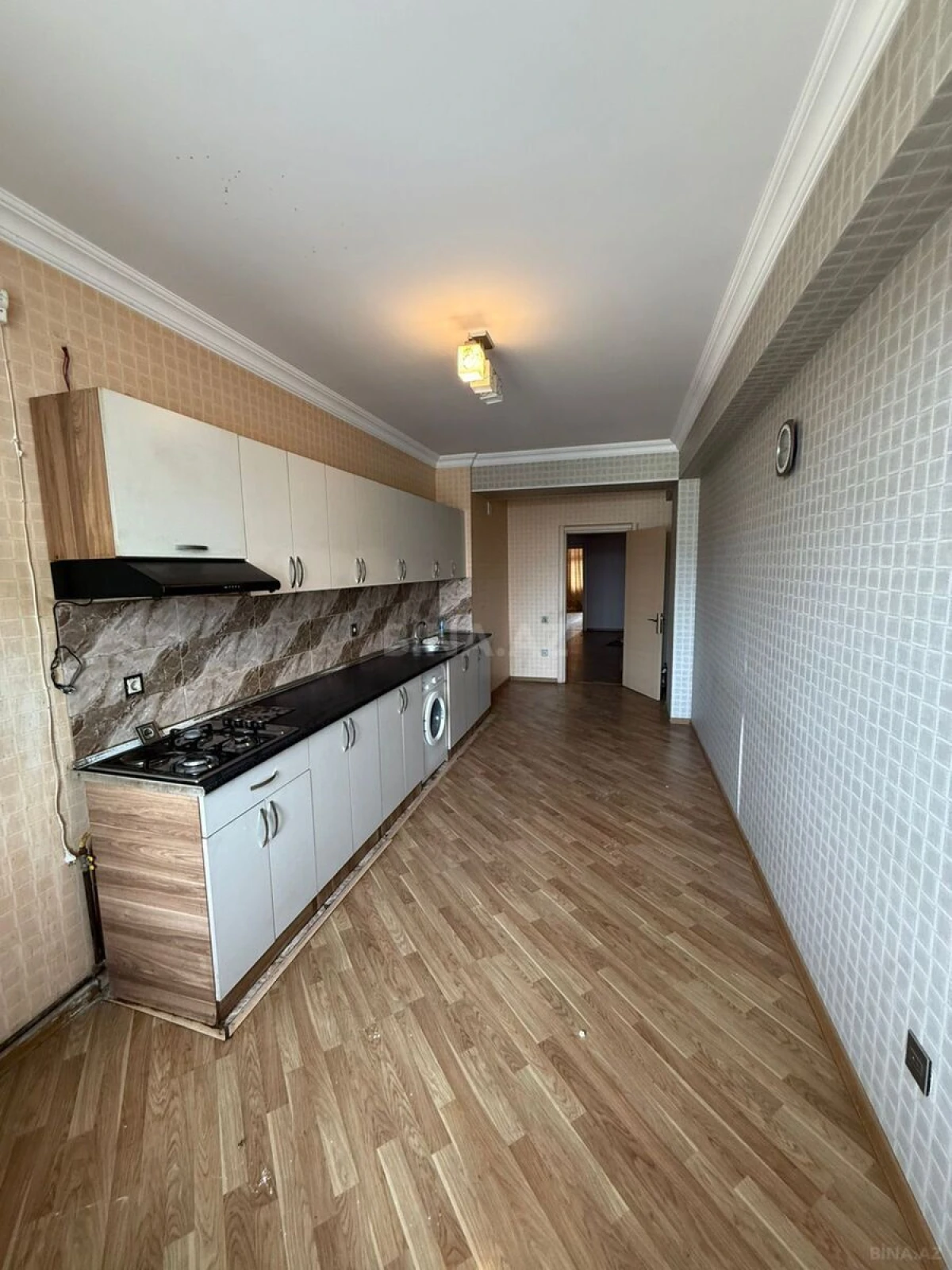 Satılır 3 otaqlı mənzil 150 m²