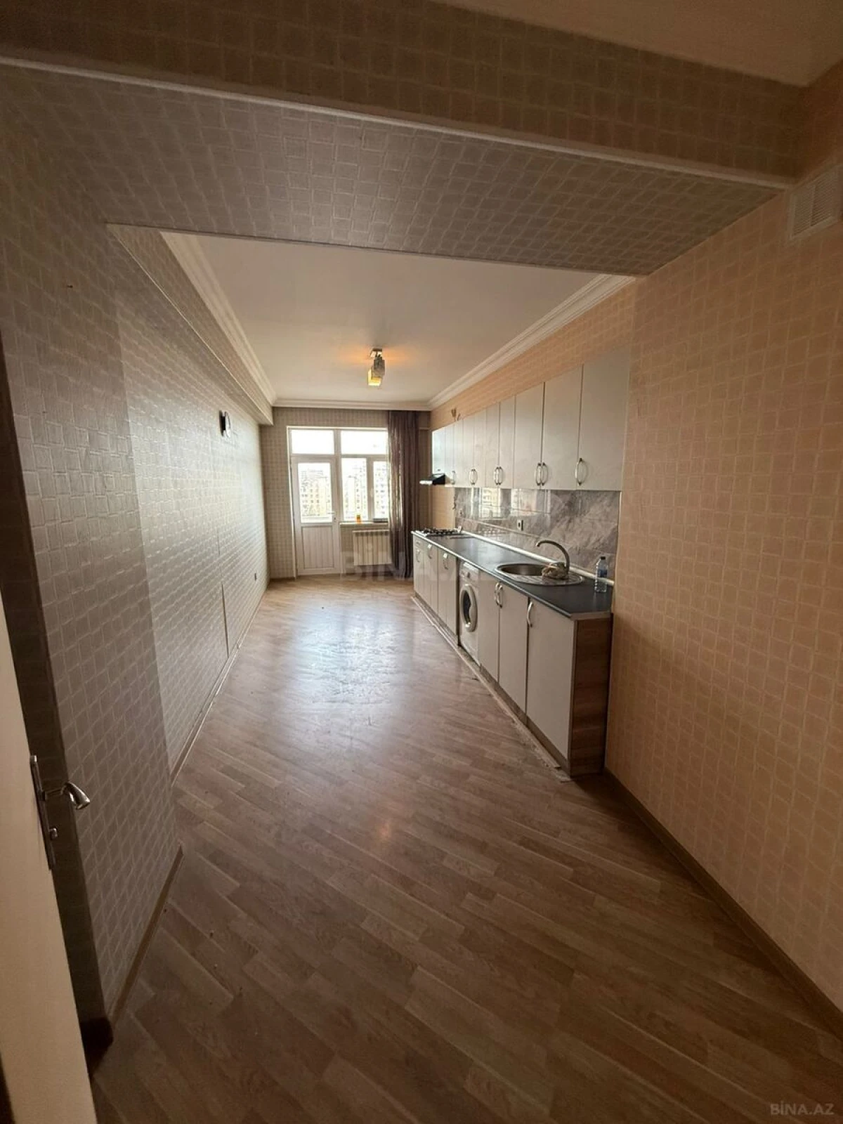 Satılır 3 otaqlı mənzil 150 m²
