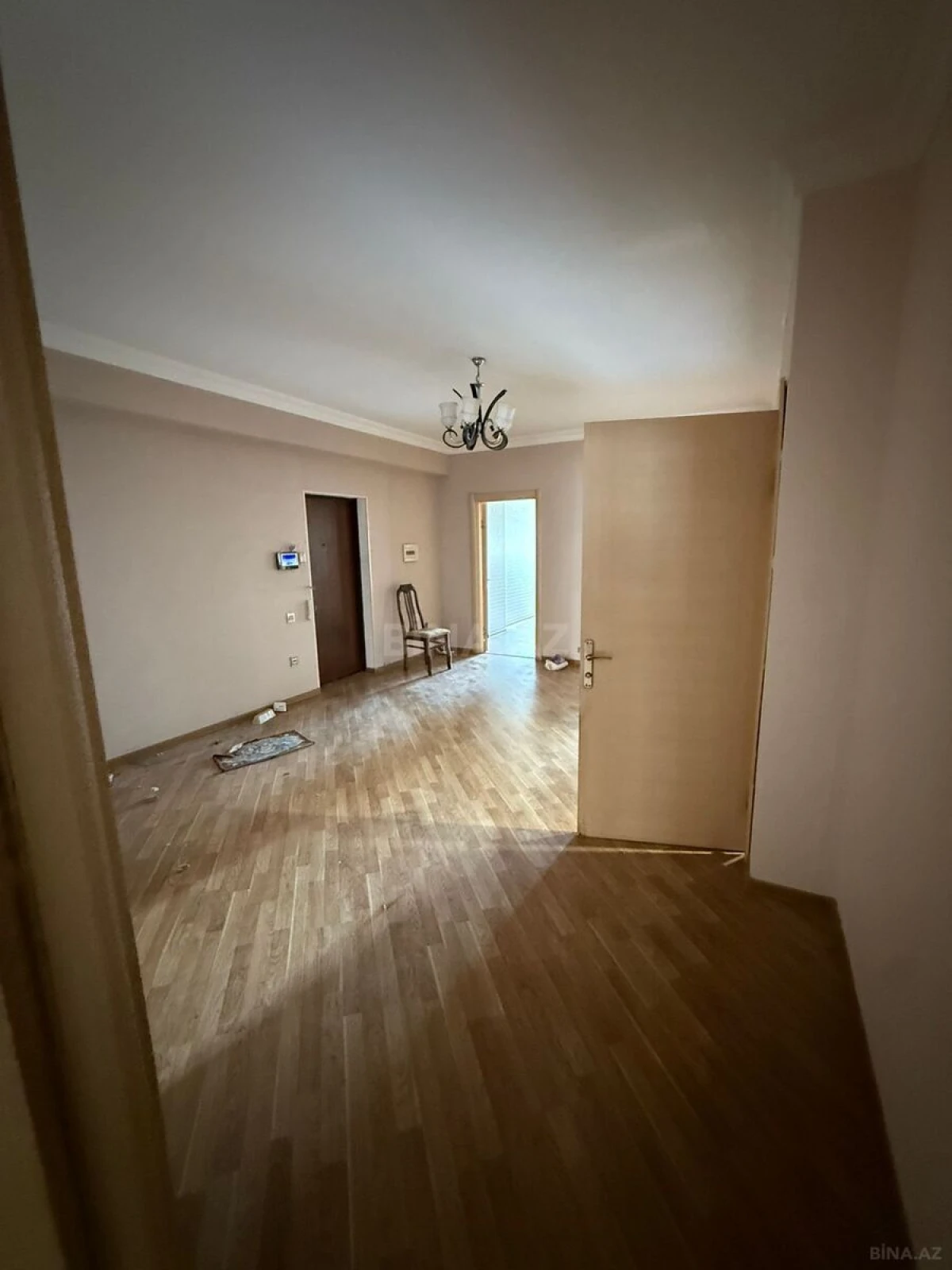 Satılır 3 otaqlı mənzil 150 m²
