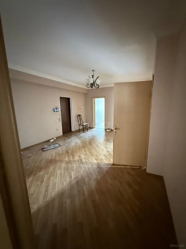 Satılır 3 otaqlı mənzil 150 m²