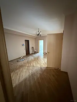 Satılır 3 otaqlı mənzil 150 m²