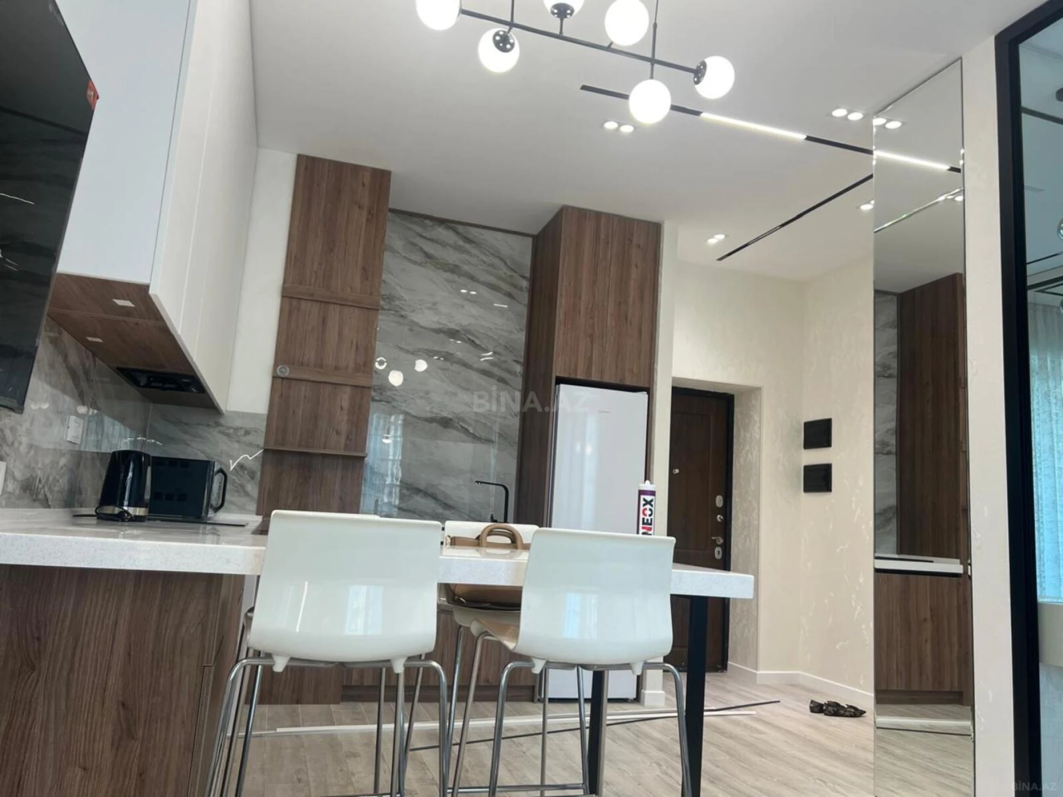 Kirayə verilir 2 otaqlı mənzil 53 m²