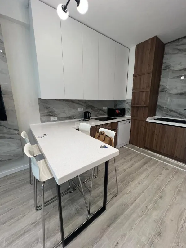 Kirayə verilir 2 otaqlı mənzil 53 m²