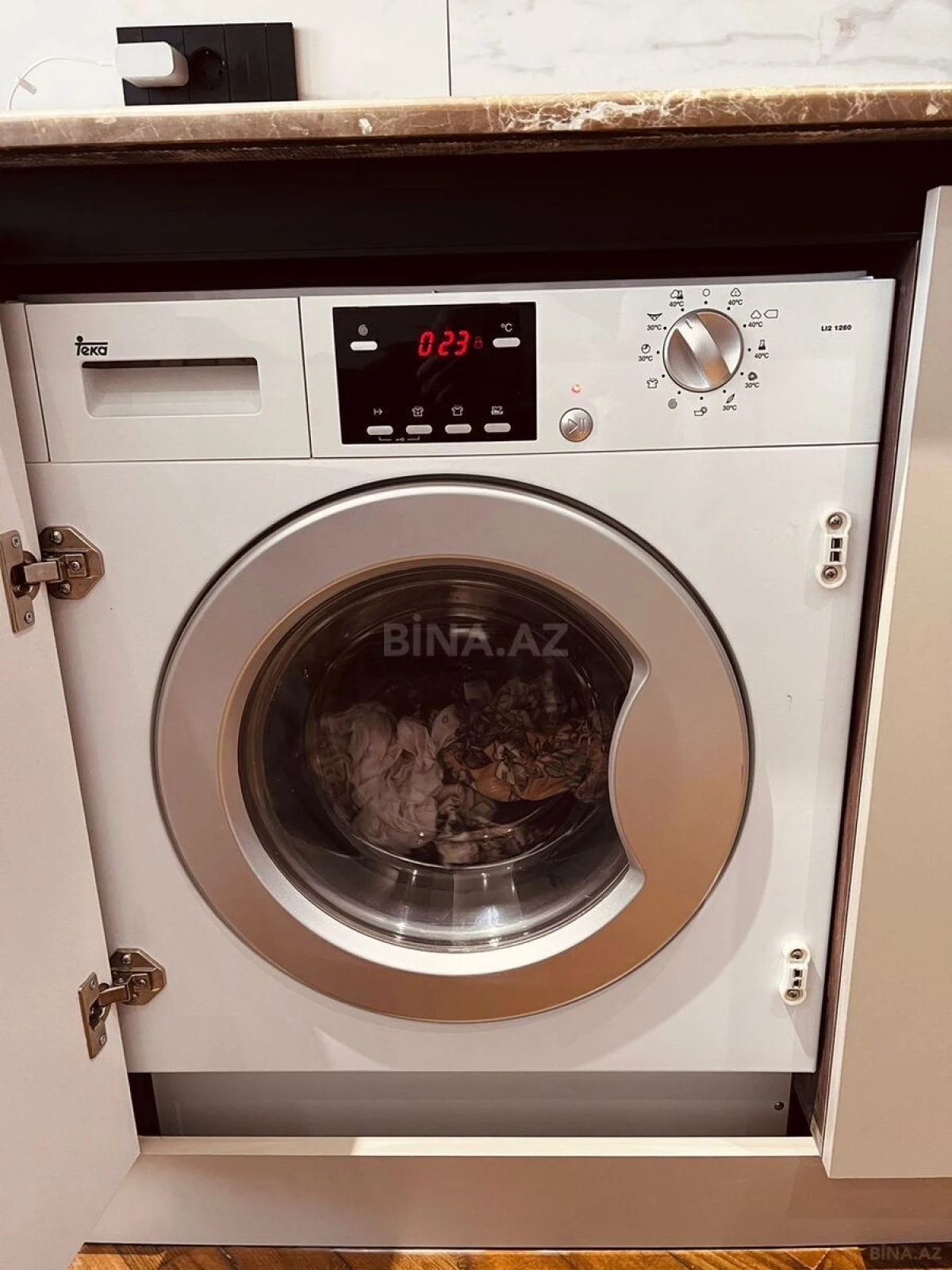 Satılır 3 otaqlı mənzil 160 m²