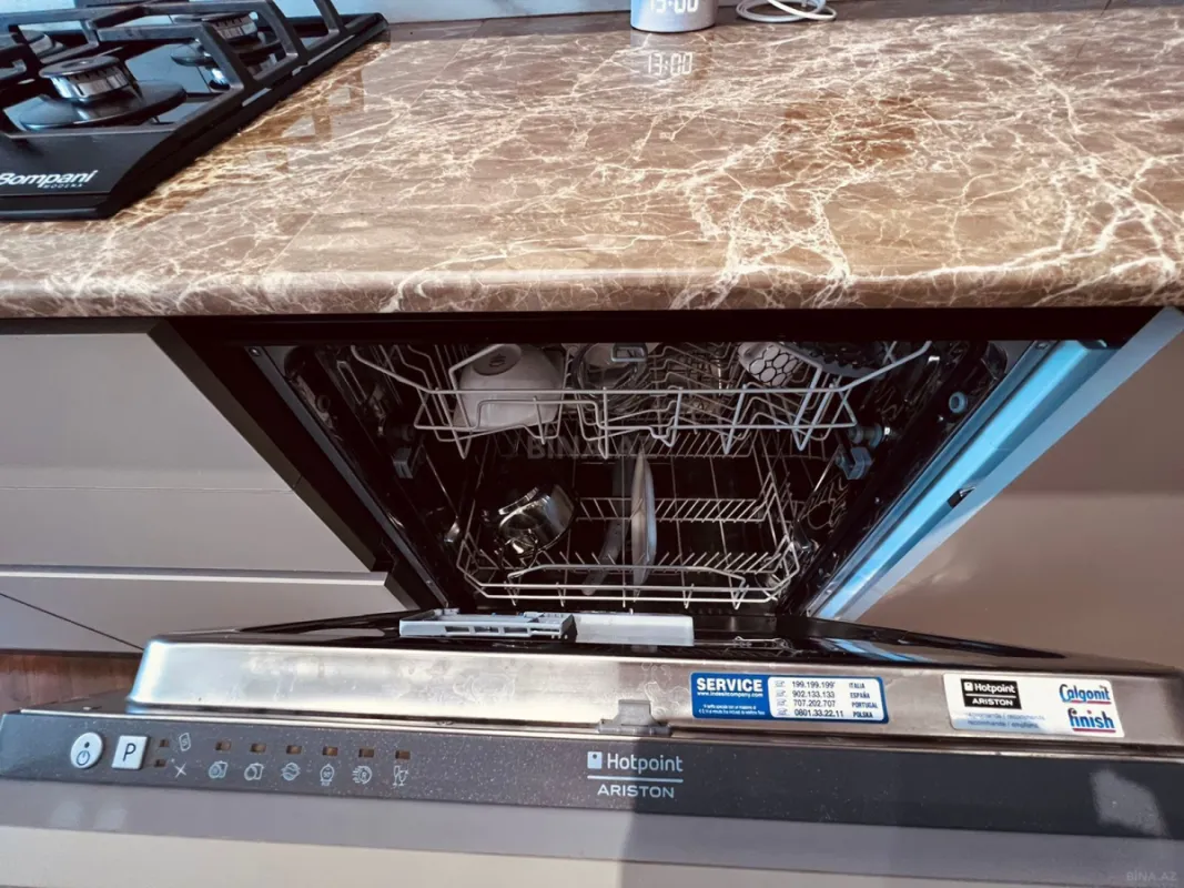 Satılır 3 otaqlı mənzil 160 m²